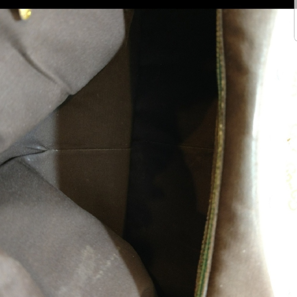 GUCCI(SOLD) - Picture 3 of 3